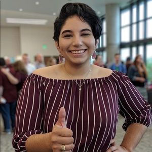 Meet your Posher, Arianna